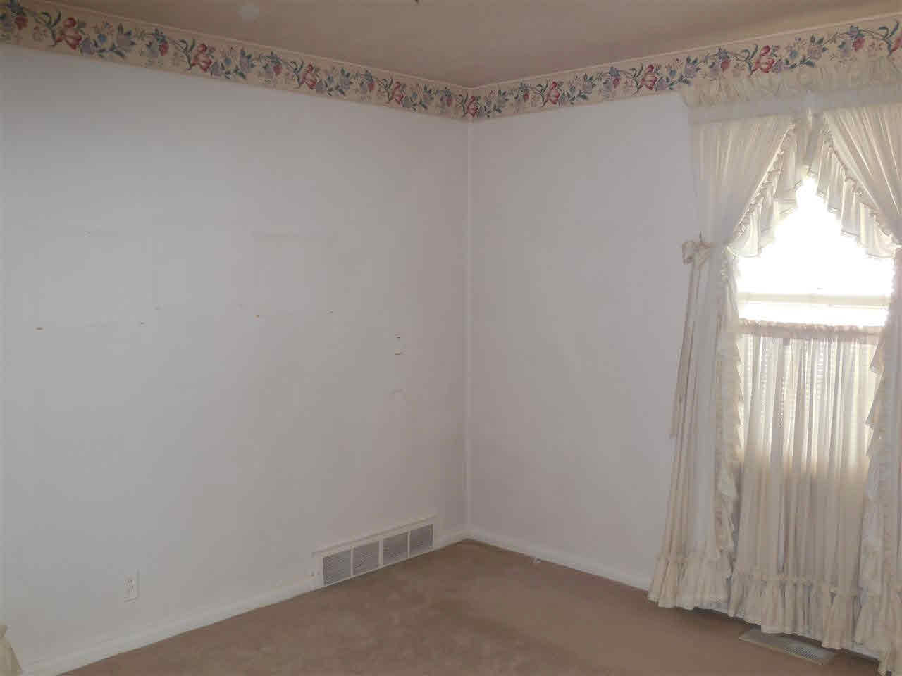 509 E North St, Portland, IN 47371 photo 10