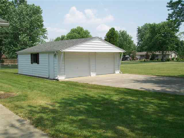 5910 W Westport Rd, Muncie, IN 47304 photo 8