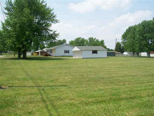 5910 W Westport Rd, Muncie, IN 47304 photo 9
