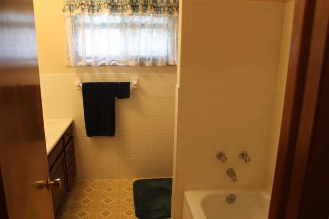 5105 N Somerset Dr, Muncie, IN 47304 photo 10