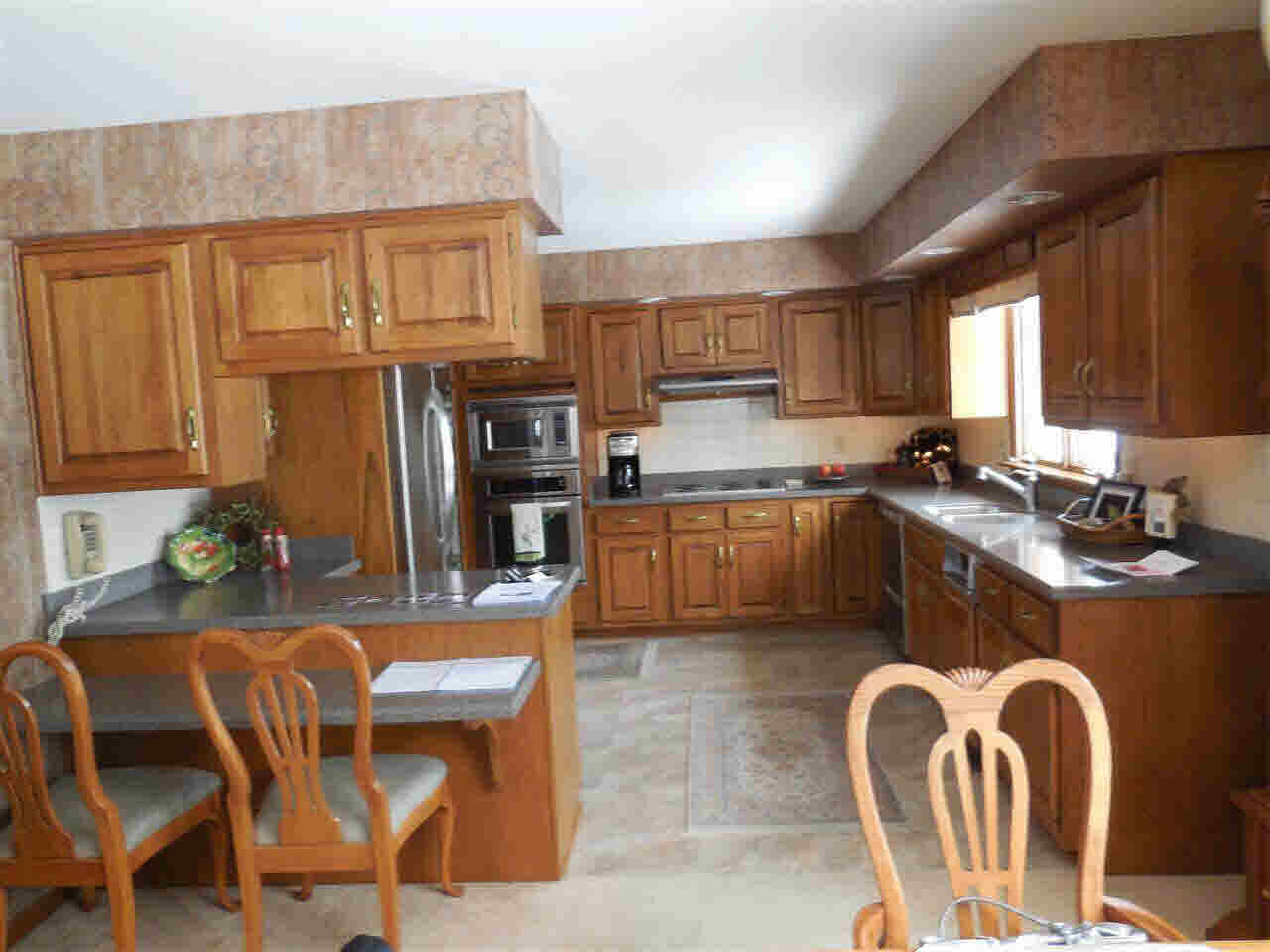 210 Williamson Dr, Portland, IN 47371 photo 2