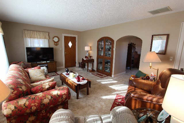 822 N Main St, Monticello, IN 47960 photo 6
