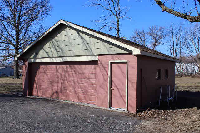 822 N Main St, Monticello, IN 47960 photo 3