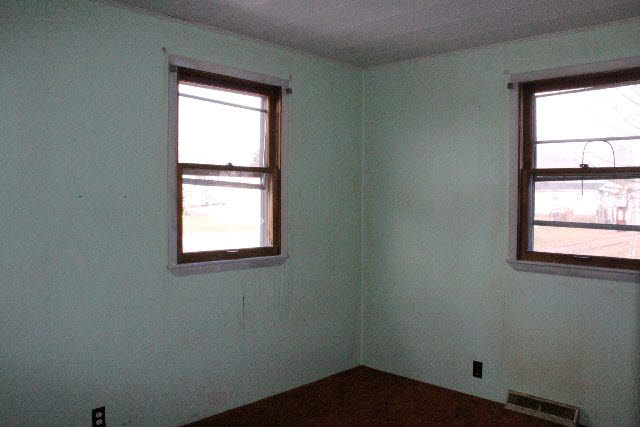 136 Baum St, Yeoman, IN 47997 photo 4