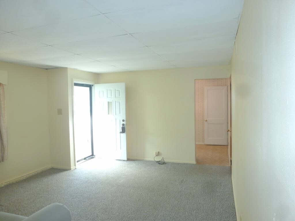 1901 E Greenlawn Ct, Muncie, IN 47302 photo 2