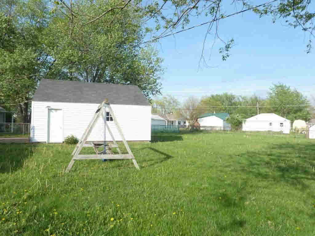 1901 E Greenlawn Ct, Muncie, IN 47302 photo 21
