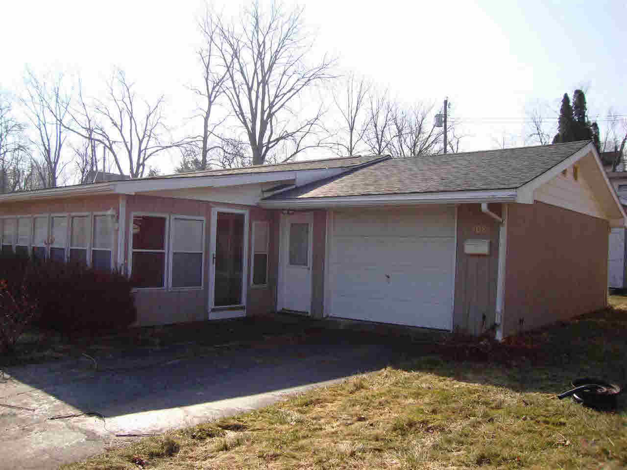 308 E 1st St, Hartford City, IN 47348 photo 1
