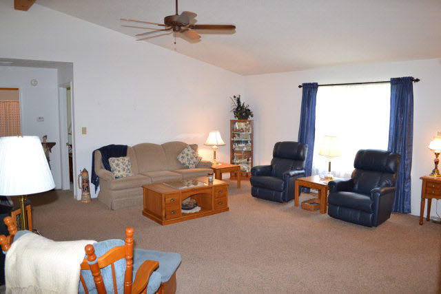 593 W Park Rd, Monon, IN 47959 photo 4