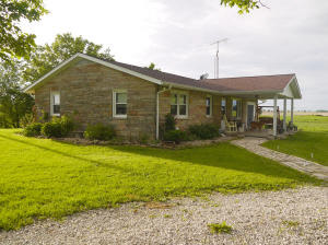 777 Clover Ln, Mitchell, IN 47446 photo 1
