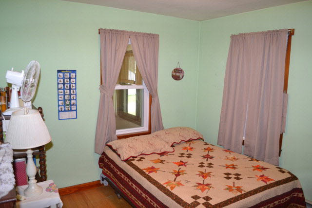 608 E 2nd St, Reynolds, IN 47980 photo 6