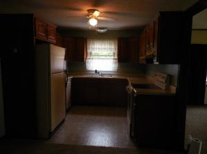 407 W Hancock Ave, Mitchell, IN 47446 photo 3