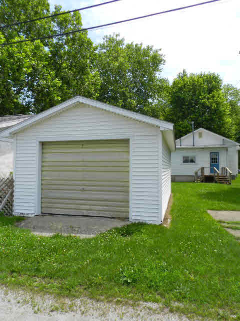 214 N Walnut St, Monon, IN 47959 photo 16