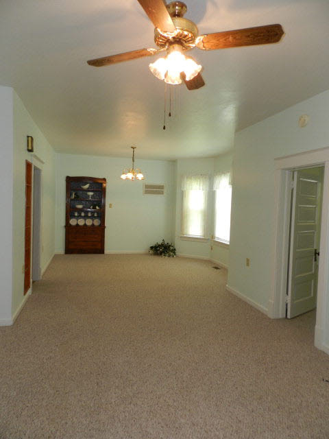 214 N Walnut St, Monon, IN 47959 photo 9