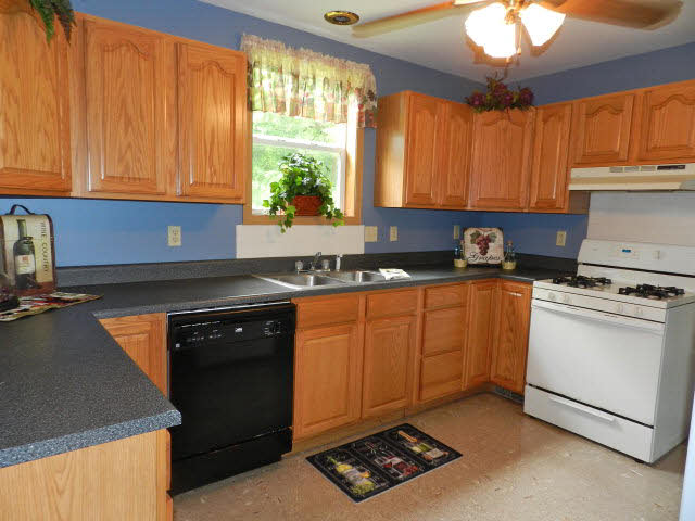 214 N Walnut St, Monon, IN 47959 photo 2
