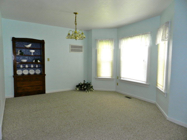 214 N Walnut St, Monon, IN 47959 photo 4