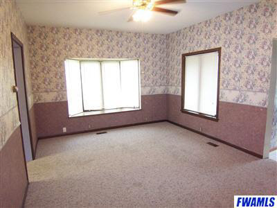 467 E Main St, Berne, IN 46711 photo 5