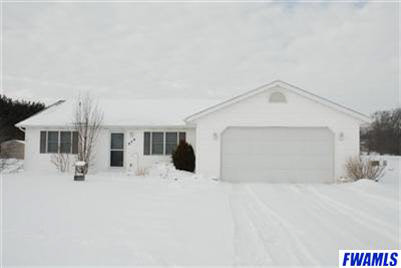 929 N Timberline Cir W, Warsaw, IN 46582 photo 1