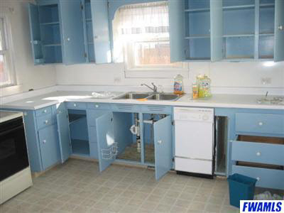 411 E Main, Butler, IN 46721 photo 9