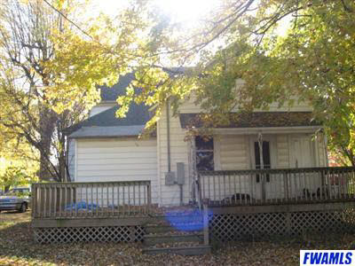 217 E Third, Warren, IN 46792 photo 3