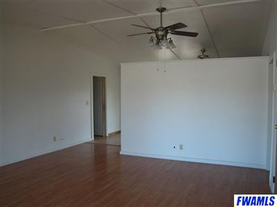 1834 Cambridge Dr, Warsaw, IN 46580 photo 3