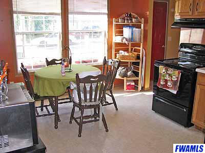 305 E Stocker St, Angola, IN 46703 photo 8