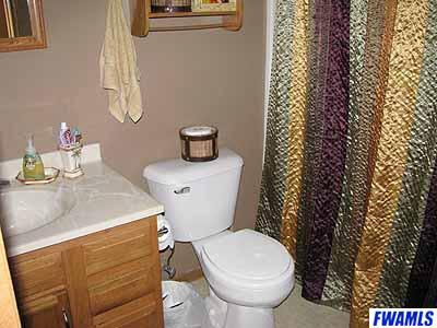 305 E Stocker St, Angola, IN 46703 photo 12