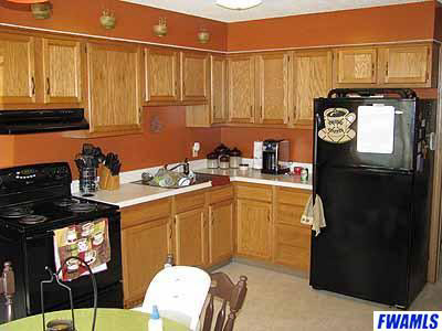 305 E Stocker St, Angola, IN 46703 photo 6
