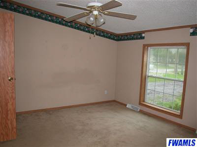 2728 Evergreen Dr, Warsaw, IN 46582 photo 6