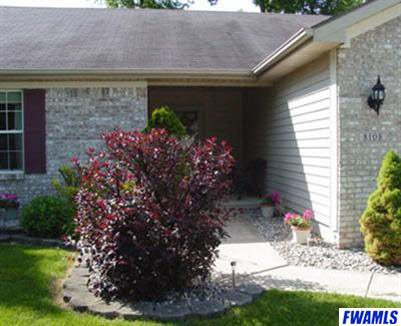 8108 Maple Valley Dr, Fort Wayne, IN 46835 photo 2