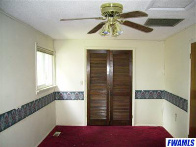 427 E Cherry St, Bluffton, IN 46714 photo 8