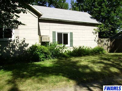 427 E Cherry St, Bluffton, IN 46714 photo 3