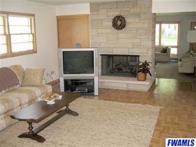1301 Putnam St, Fort Wayne, IN 46808 photo 3