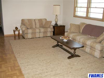 1301 Putnam St, Fort Wayne, IN 46808 photo 2