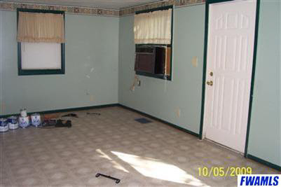 515 E Arnold St, Bluffton, IN 46714 photo 4