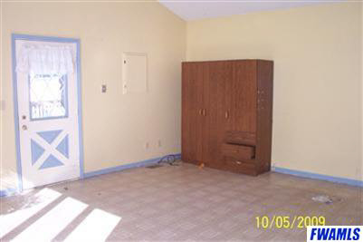 515 E Arnold St, Bluffton, IN 46714 photo 10