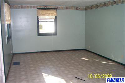 515 E Arnold St, Bluffton, IN 46714 photo 3
