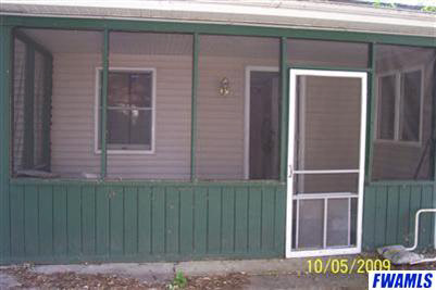 515 E Arnold St, Bluffton, IN 46714 photo 2
