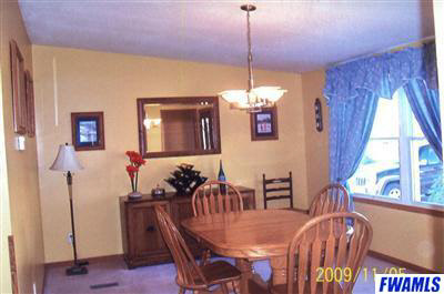 110 E Andrews St, Monroe, IN 46772 photo 4