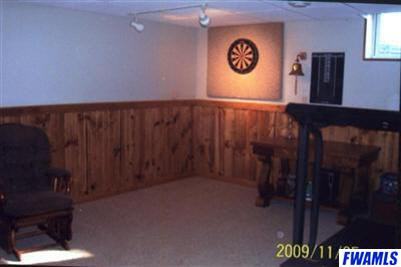 110 E Andrews St, Monroe, IN 46772 photo 6