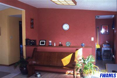 110 E Andrews St, Monroe, IN 46772 photo 5