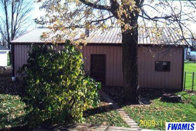 110 E Andrews St, Monroe, IN 46772 photo 2