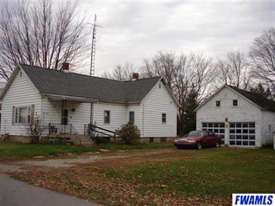225 E 9th St, Warren, IN 46792 photo 1
