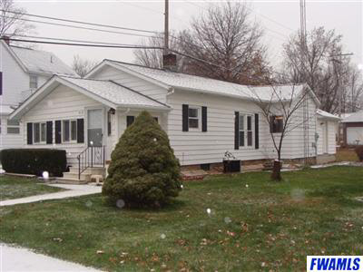 412 W Main St, Warsaw, IN 46580 photo 2