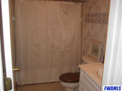 601 E Mill St, Ossian, IN 46777 photo 8