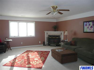 6446 Edgewood Dr, Churubusco, IN 46723 photo 3