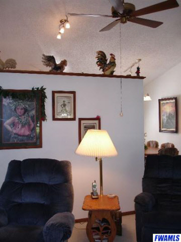 105 E Parkway Dr, Warren, IN 46792 photo 6