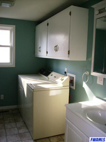 516 E Arnold St, Bluffton, IN 46714 photo 8