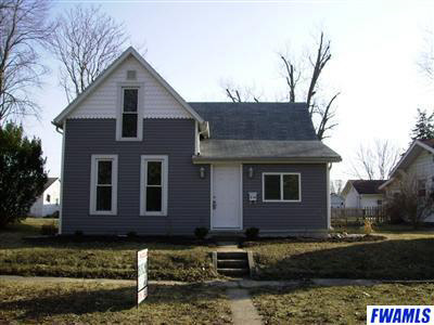 516 E Arnold St, Bluffton, IN 46714 photo 2