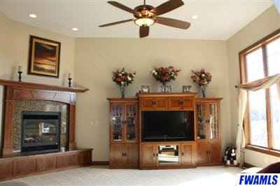2240 E Blossom Ln, Warsaw, IN 46580 photo 17