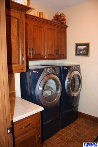 2240 E Blossom Ln, Warsaw, IN 46580 photo 10